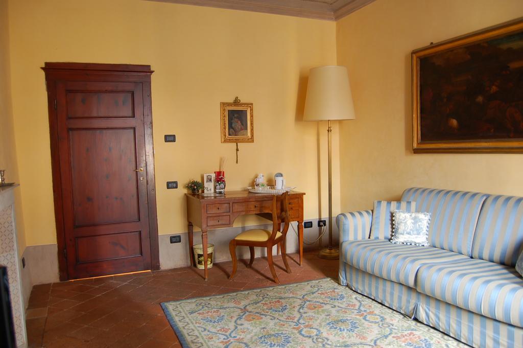 Palazzo Tucci Residenza D'Epoca Bed & Breakfast Lucca Room photo