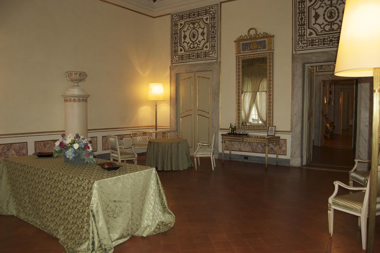Palazzo Tucci Residenza D'Epoca Bed & Breakfast Lucca Exterior photo